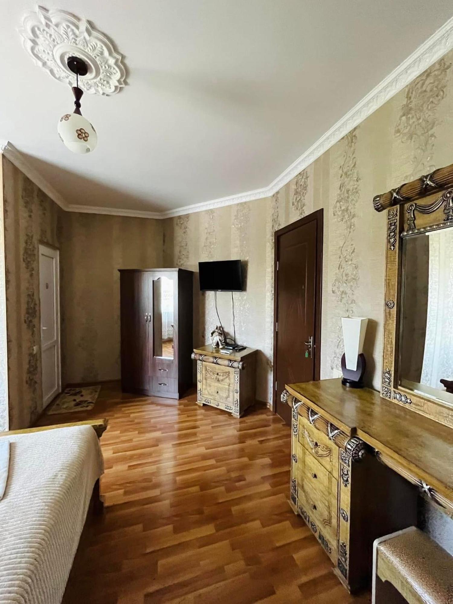Hotel Oniks Kutaisi Exteriér fotografie